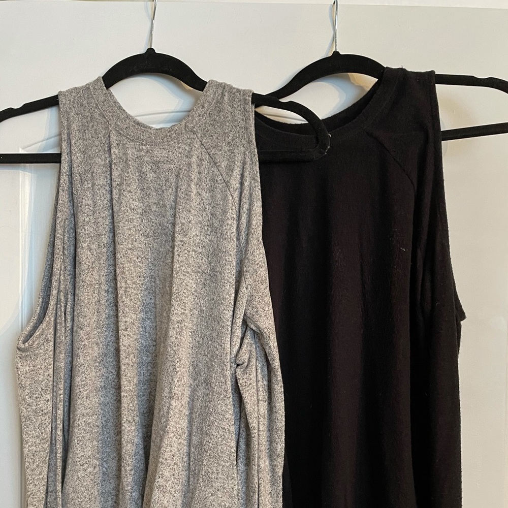 Set Of 2 Black And Grey Xs Abercrombie & Fitch Lo… - image 1